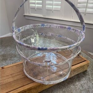 TAYLOR MADISON LARGE ROUND BLUE FLORAL PRINT VINYL BATH STORAGE ORGANIZER